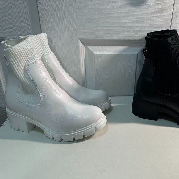 Women's Chelsea Ankle Boots Booties (White) - Picture 8 of 8